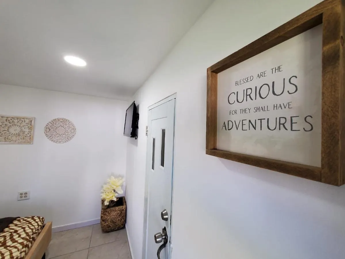 Aguadilla Breeze Apt In Gated Complex 8 Minute Walk To Crashboat Beach